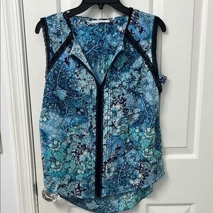 TTahari Blue Graphic Sleeveless Blouse Size S